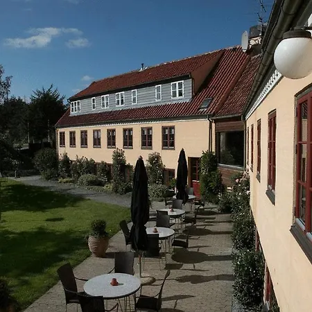Kro Kongensbro 3*